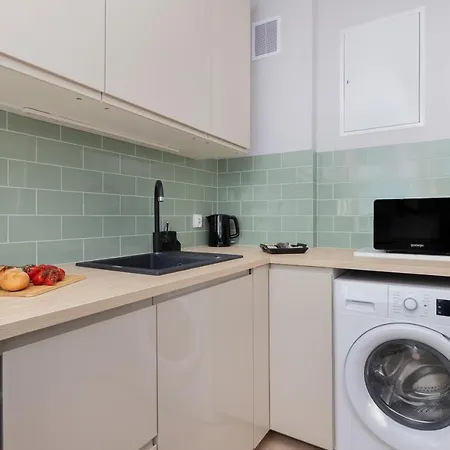 Апартаменти Cozy Pastel In By Renters *